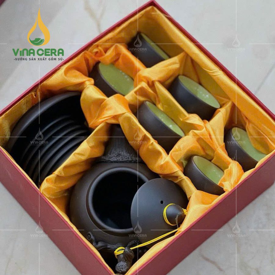 Tìm Hiểu Quy Trình Sản Xuất Gốm Sứ Bát Tràng Bộ ấm trà tử sa in logo