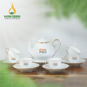 ấm chén Vẽ Vàng