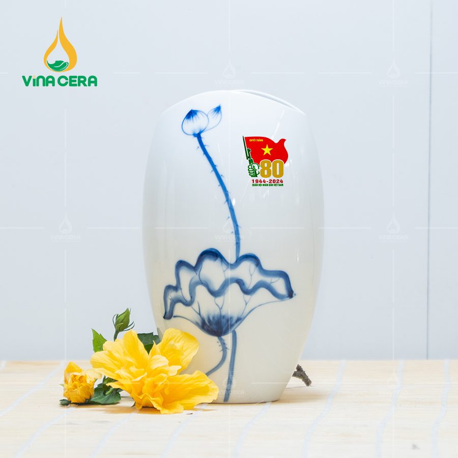 Lọ Hoa In Logo Lọ Hoa Men Xanh Khắc Nổi Sen Chuồn