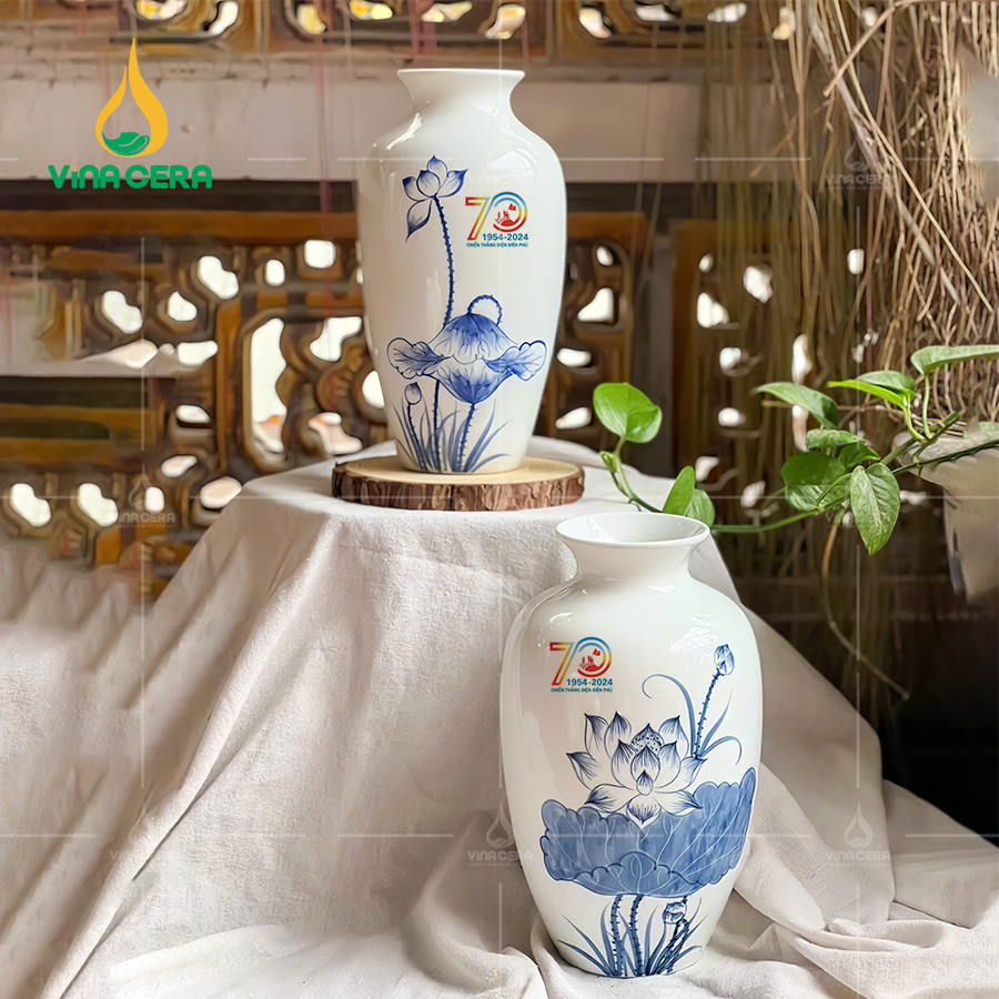 Gợi Ý Mẫu Lọ Hoa In Logo Quà Tặng Gốm Sứ Bát Tràng Cao Cấp binh hoa su trang ve sen xanh in logo 1