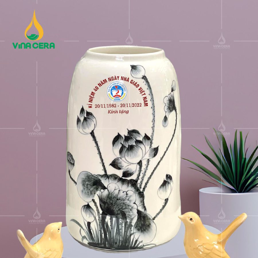 Lọ Hoa In Logo Ý nghĩa tặng bình hoa in logo ngày nhà giáo