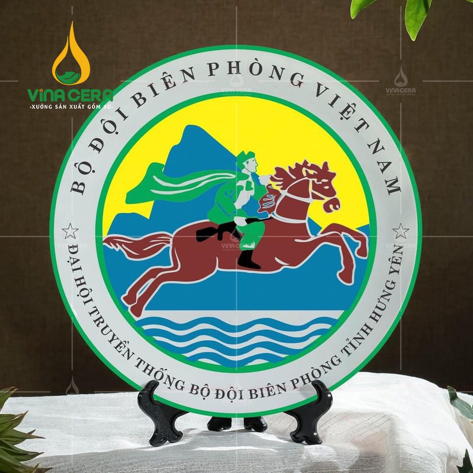 Đĩa biểu trưng - Quà tặng kỷ niệm ngày thành lập Quân đội Nhân dân