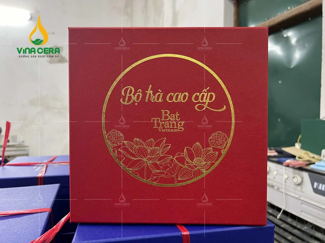 Sản Xuất, Cung Cấp Bình Hút Tài Lộc Bát Tràng Làm Quà Tặng Mẫu hộp VinaCera