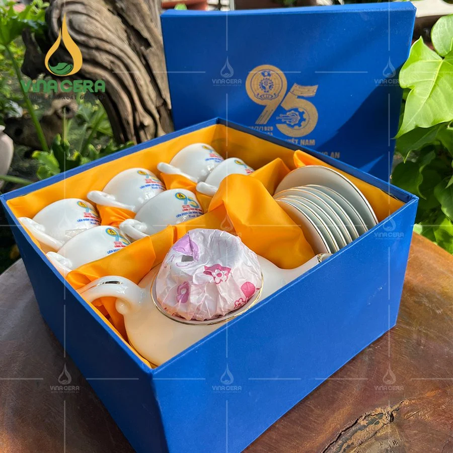 Xưởng sản xuất ấm trà in logo uy tín chất lượng nhất Bộ ấm trà trắng in logo quà tặng