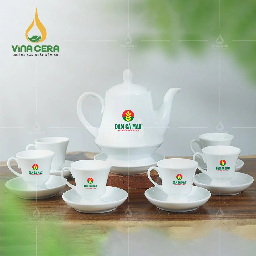 Bộ ấm trà sứ trắng in logo quà tặng