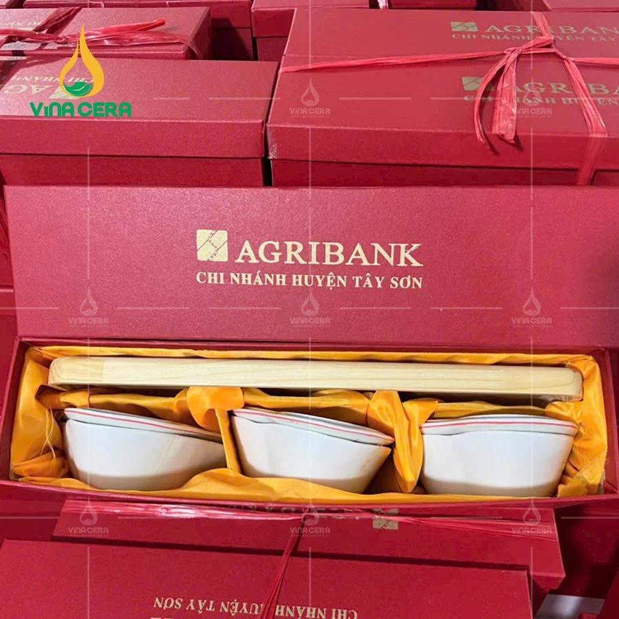 Những món quà tặng sứ Minh Châu cao cấp lý tưởng nhất cho các sự kiện lớn Bát đĩa in logo
