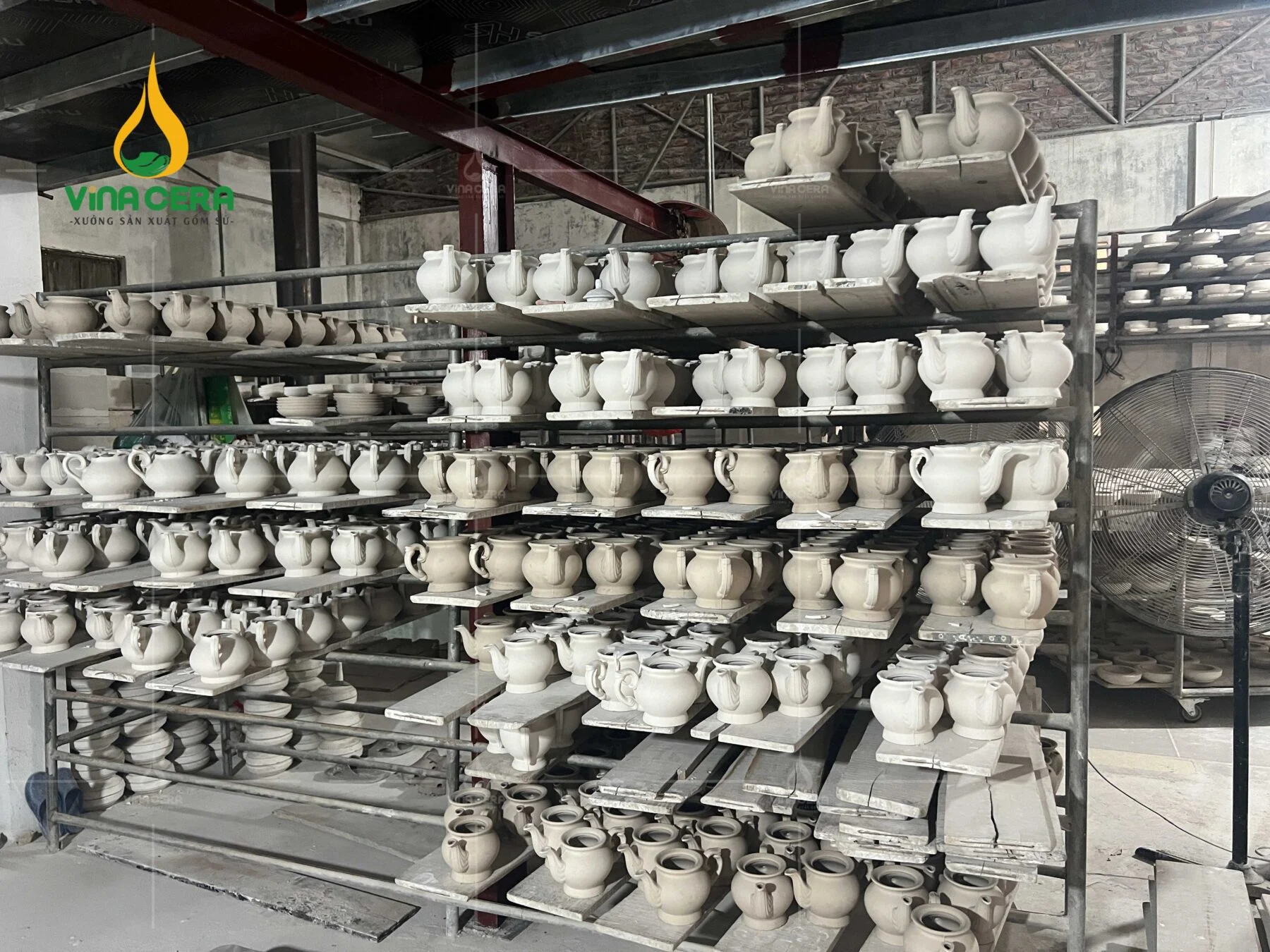 Công ty sứ Minh Châu uy tín trên thị trường hiện nay xưởng sản xuất bát đĩa in logo 2