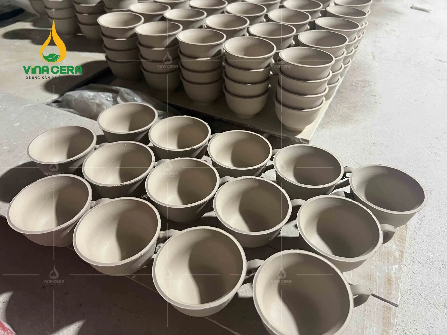 Mẫu bát đĩa đẹp cho ngày tết thêm ý nghĩa xưởng sản xuất bình hoa Bát Tràng