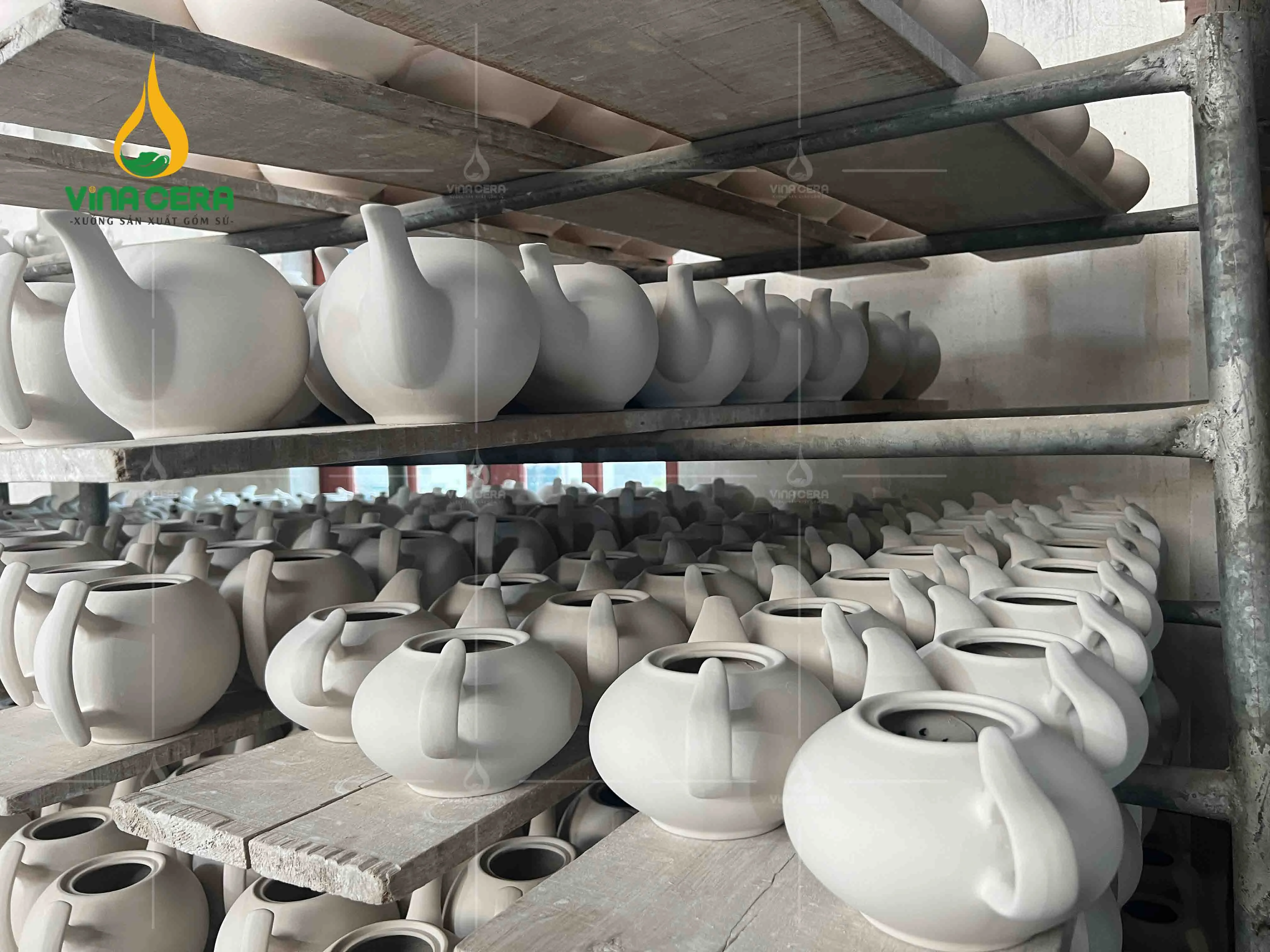 Xưởng sản xuất ấm chén Bát Tràng