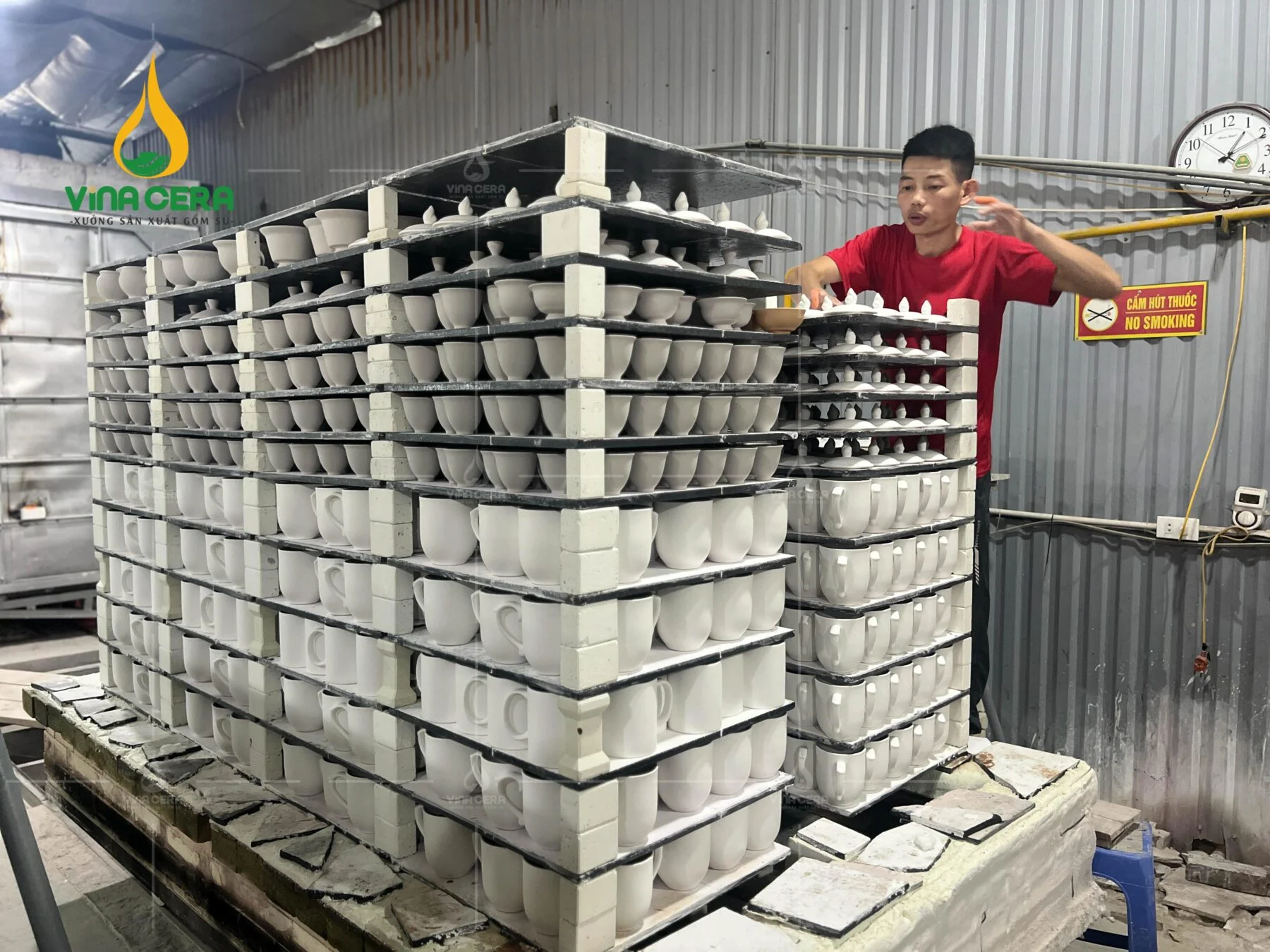 Top 100+ Mẫu Ly Sứ Bát Tràng Đẹp, Giá Tốt xưởng sản xuất bình hoa Bát Tràng
