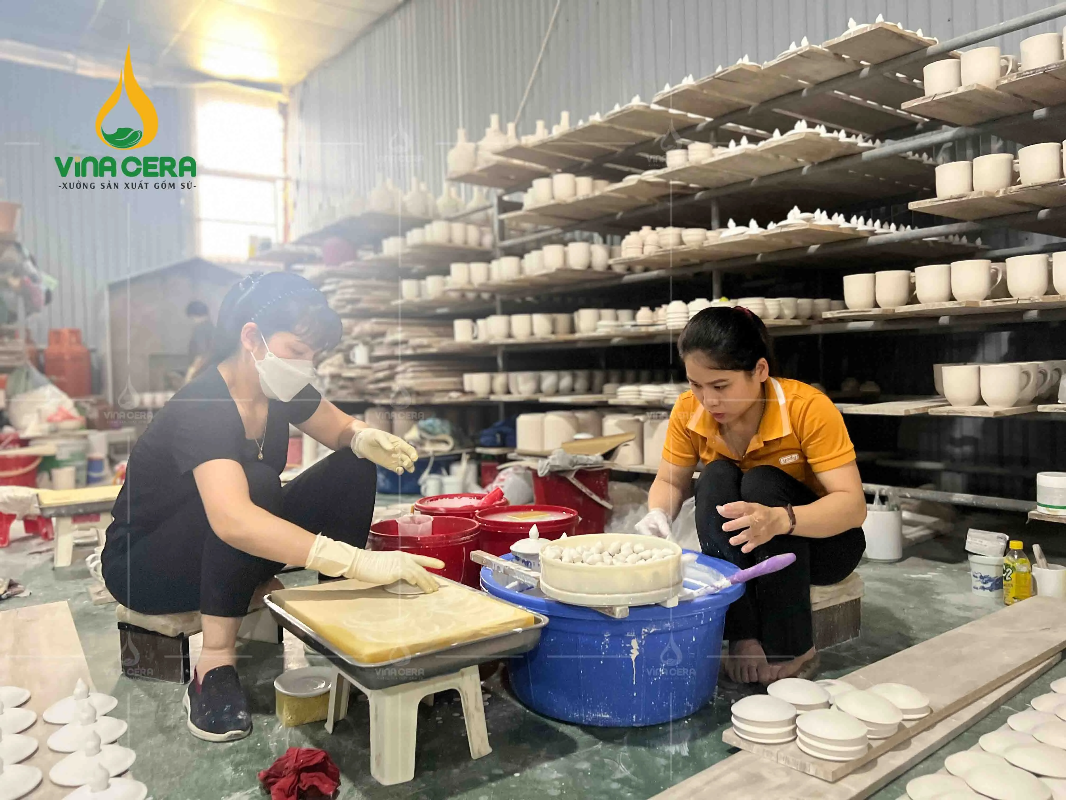 Top 100+ Mẫu Ly Sứ Bát Tràng Đẹp, Giá Tốt xưởng sản xuất bình hoa Bát Tràng