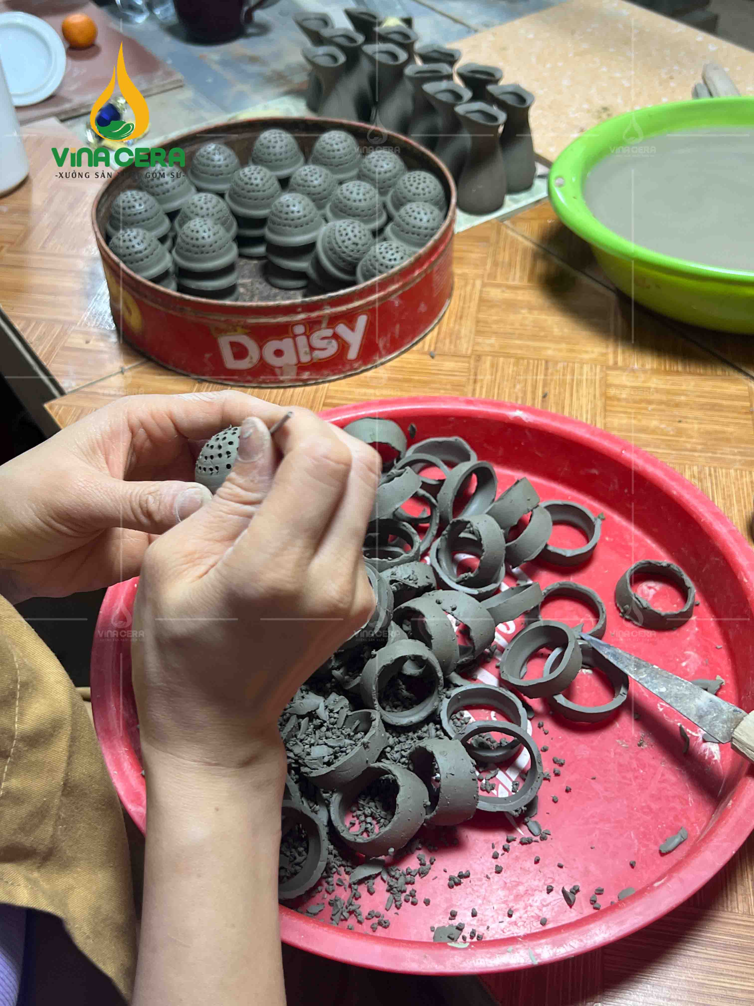 Xưởng sản xuất ấm chén Bát Tràng - Nơi Ghi Dấu Văn Hóa Gốm Sứ Việt Xưởng sản xuất ấm chén Bát Tràng