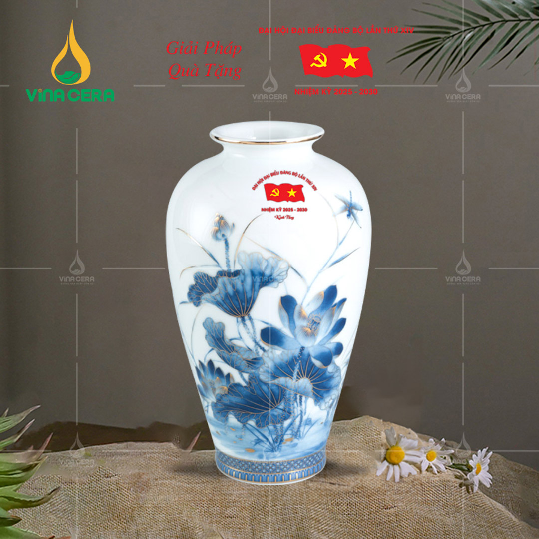Bình hoa in logo Đại hội Đảng