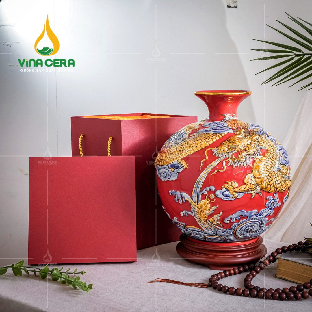 Bình Hút Lộc Là Gì? Cách Sử Dụng Và Vị Trí Đặt Bình Hút Lộc Tốt Nhất Bình hút lộc đắp nổi Long Quấn Thủy