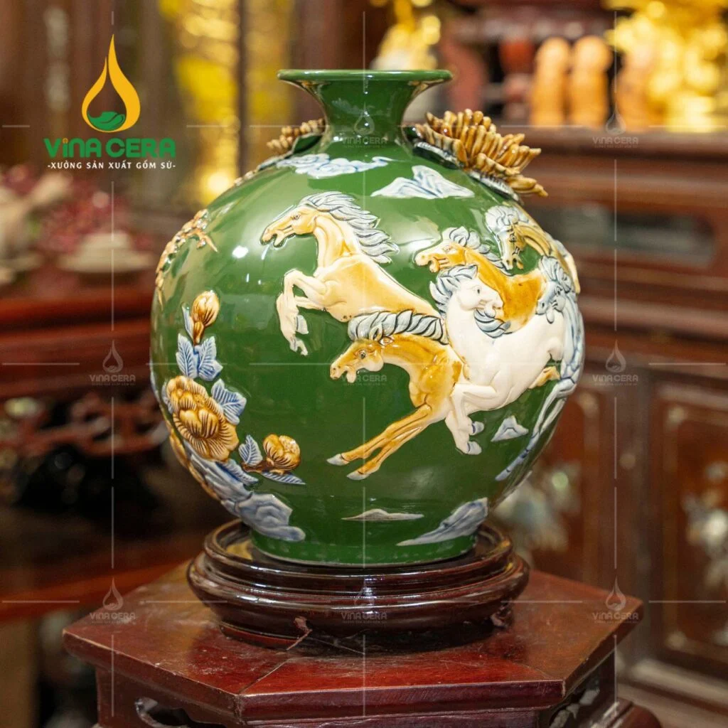 Bình Hút Tài Lộc Cho Người Mệnh Mộc: Cách Chọn & Top Sản Phẩm Đẹp Bình hút lộc đắp nổi Mã đáo thành công