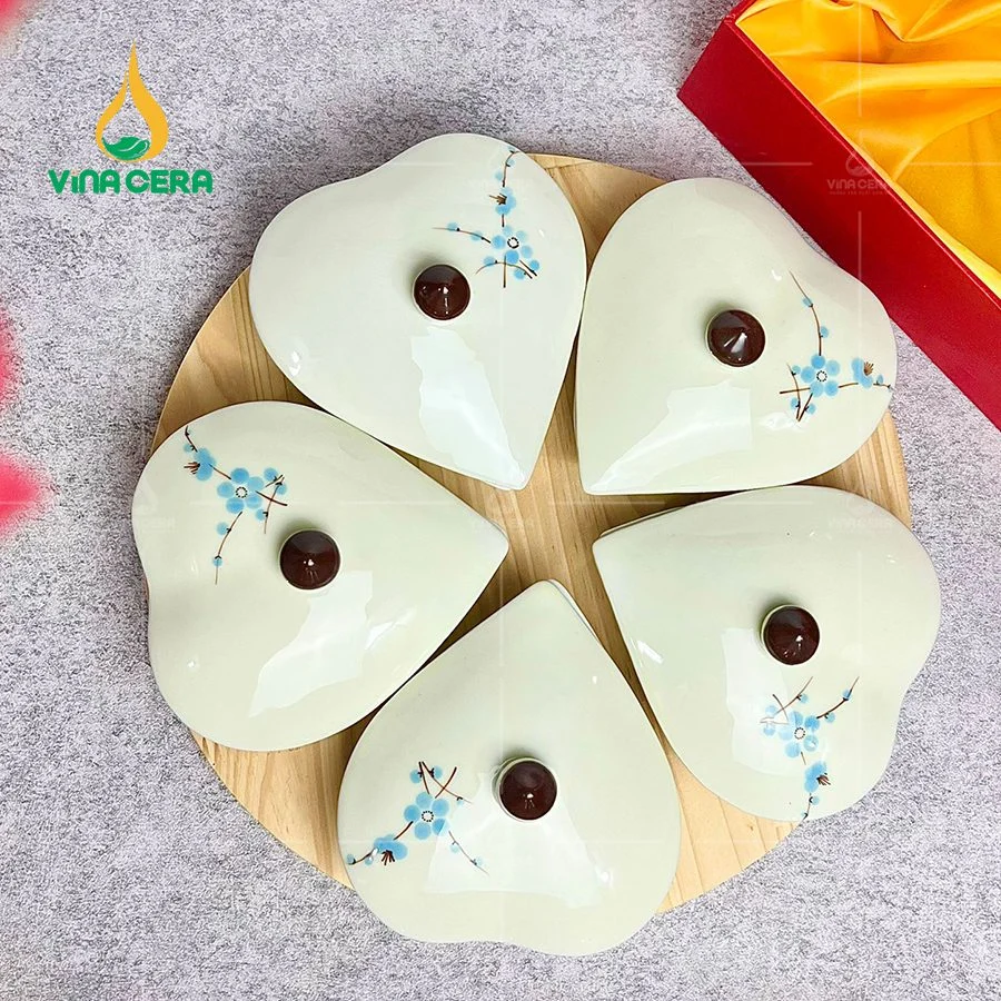 Khay Mứt Sứ Làm Quà Tặng Tết: Ý Nghĩa Và Đặc Điểm Nổi Bật khay mứt sứ Bát tràng cao cấp hoa mặt trời (1)