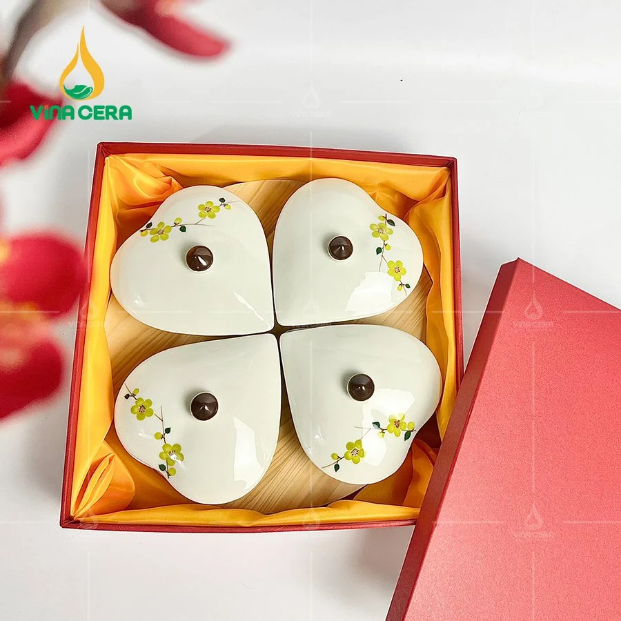 Khay Mứt Sứ Làm Quà Tặng Tết: Ý Nghĩa Và Đặc Điểm Nổi Bật khay đựng mứt tết bằng sứ - Bộ 3 hủ (24)
