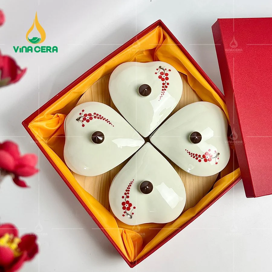 Khay Mứt Làm Quà Tết Giá Tốt Tại Xưởng Gốm Sứ khay mứt sứ Bát tràng hình trái tim