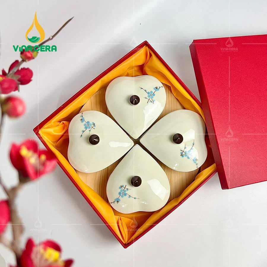 Khay Mứt Làm Quà Tết Giá Tốt Tại Xưởng Gốm Sứ khay mứt sứ Bát tràng hình trái tim