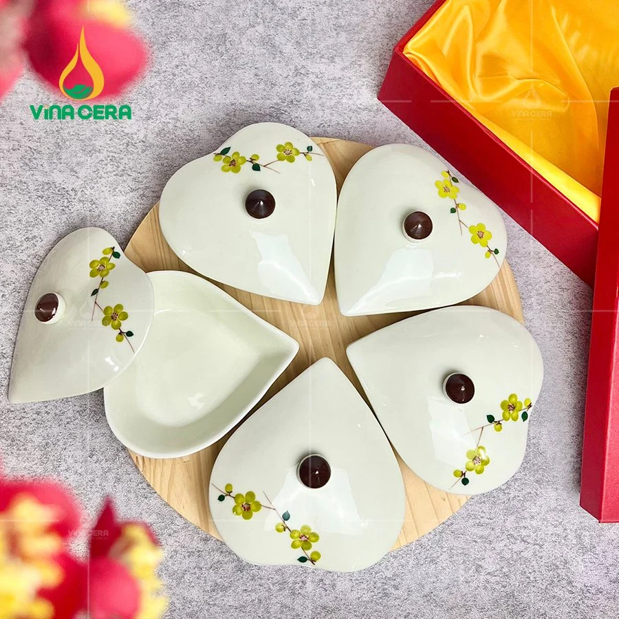 Chọn “Quà Khay Mứt _Tết Thêm Đủ Đầy” Khay mứt sứ Bát Tràng cao cấp hoa mắt