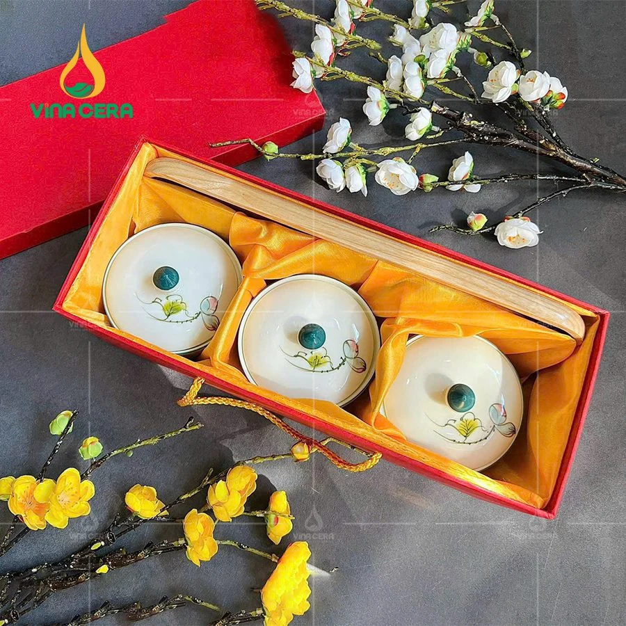 Khay Mứt Sứ Làm Quà Tặng Tết: Ý Nghĩa Và Đặc Điểm Nổi Bật Khay Mứt Sứ Làm Quà Tặng Tết: Ý Nghĩa Và Đặc Điểm Nổi Bật