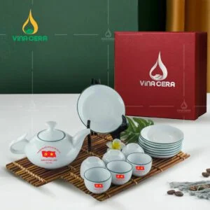 Bộ ấm trà sứ trắng kẻ chỉ in logo Đại hội