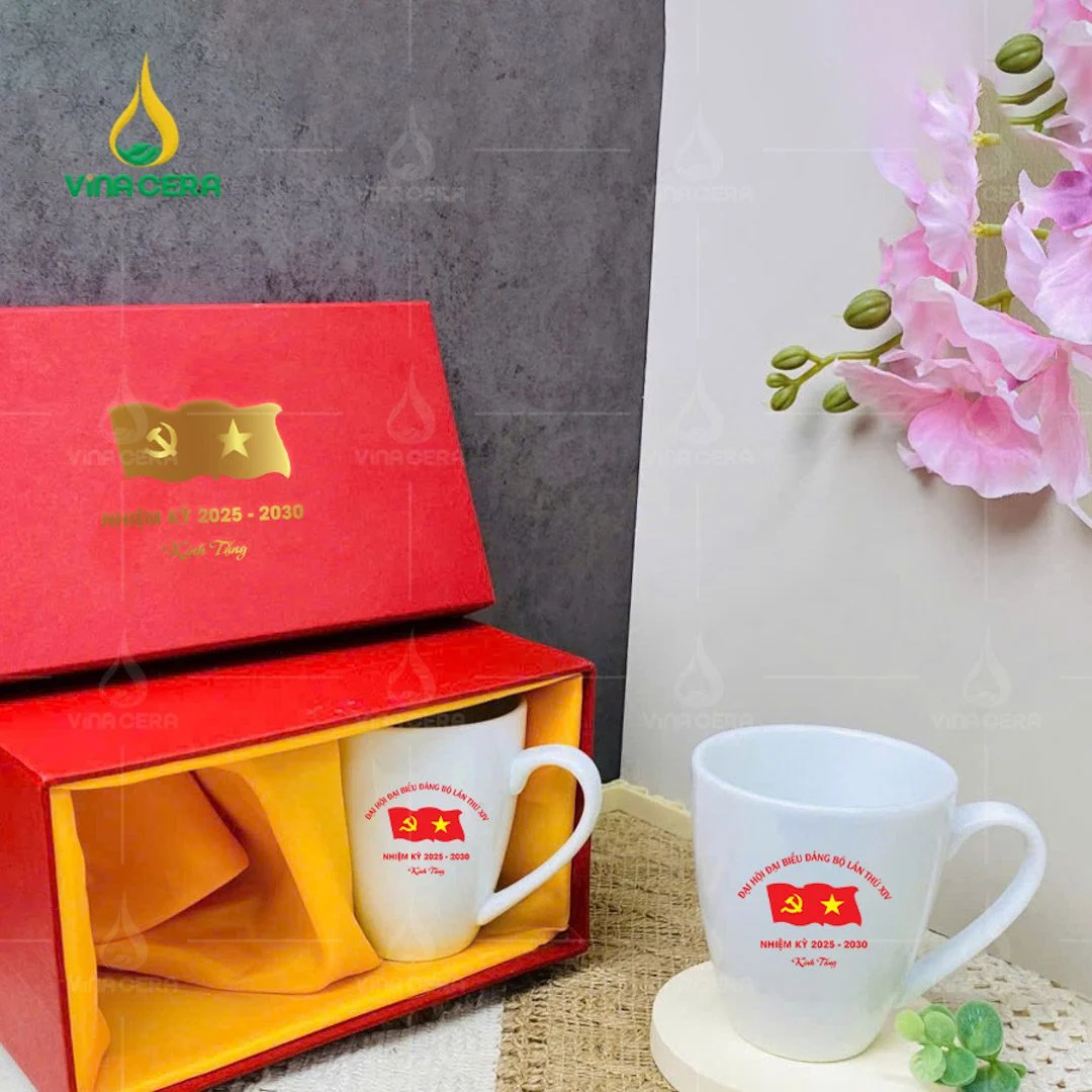 Top Mẫu Quà Tặng Đại Hội Đảng 2025: Ý Nghĩa & Chất Lượng Ly sứ in logo Đại hội
