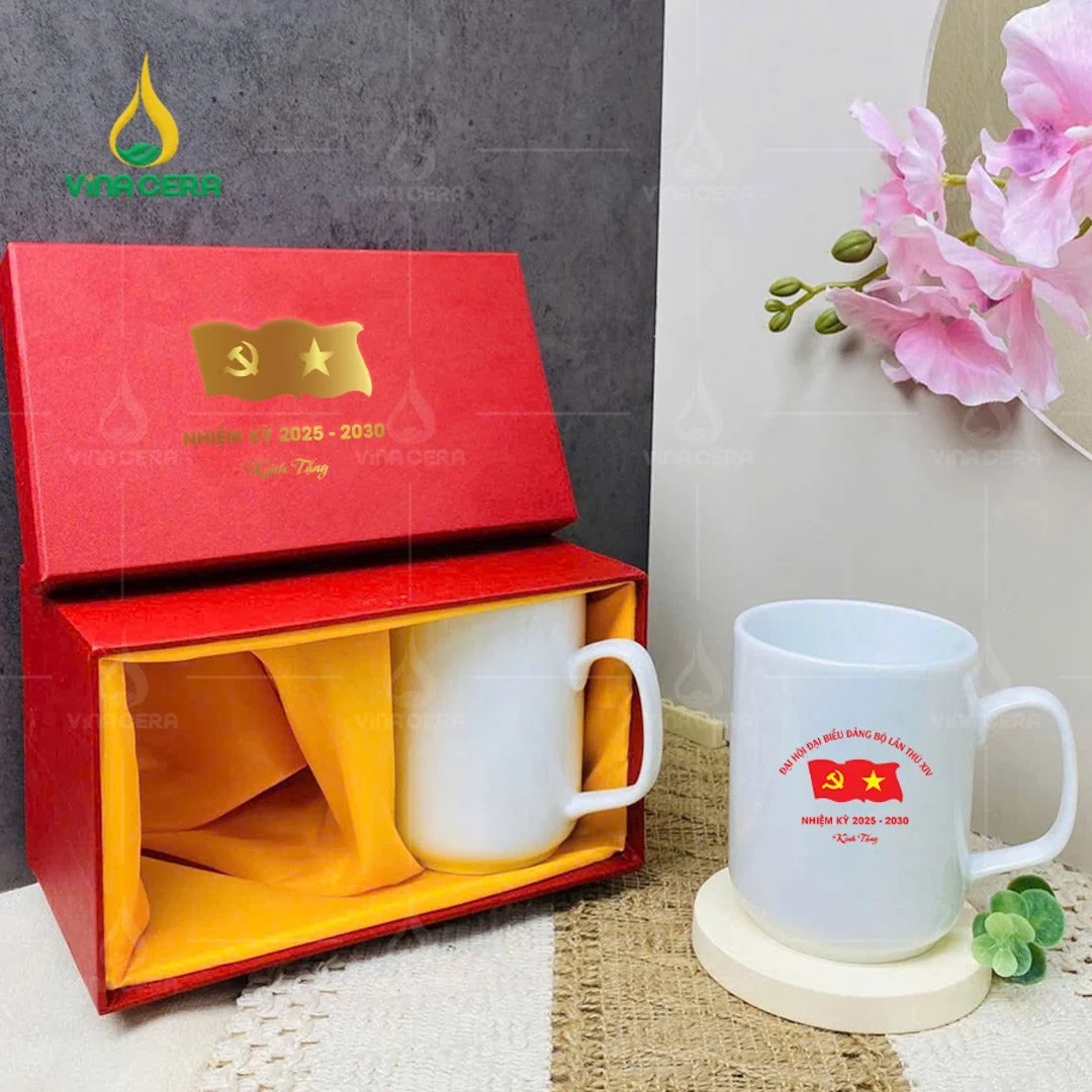 Top Mẫu Quà Tặng Đại Hội Đảng 2025: Ý Nghĩa & Chất Lượng Ly sứ in logo Đại hội