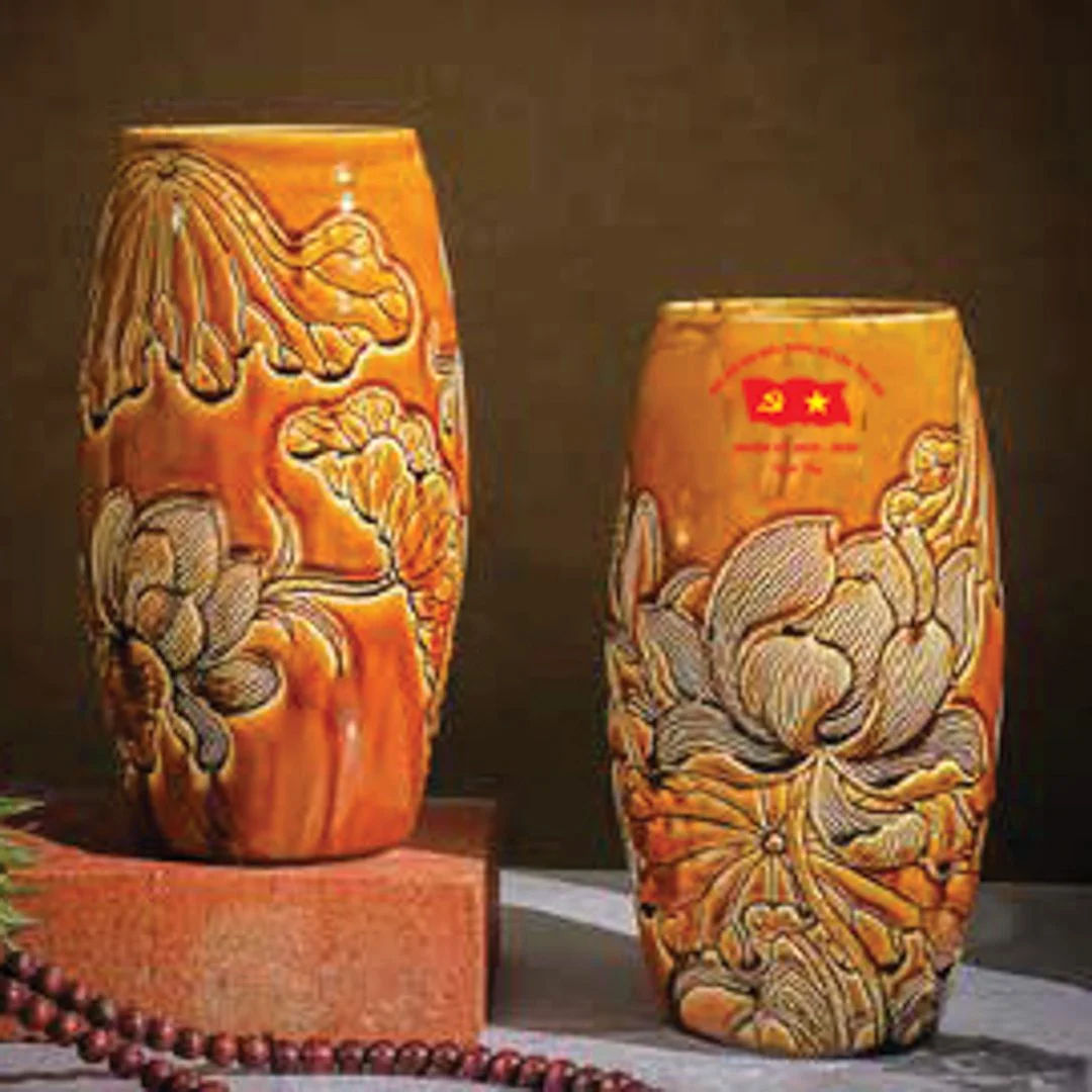 Top Mẫu Quà Tặng Đại Hội Đảng 2025: Ý Nghĩa & Chất Lượng Bình hoa in logo Đại hội Đảng