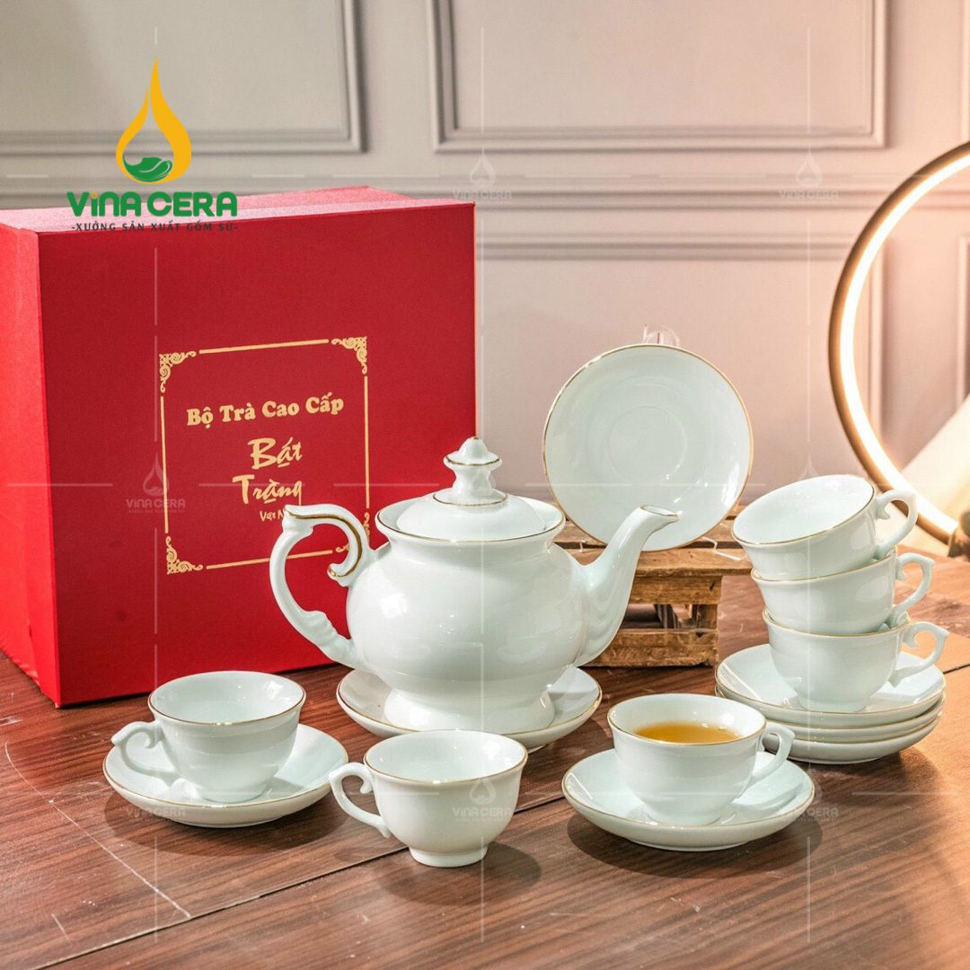 Bộ Ấm Chén Đài Các Chỉ Vàng Bát Tràng (1)