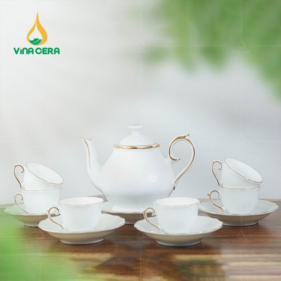 Khám Phá Nghệ Thuật Ấm Chén Vẽ Vàng - Bảo Tồn Văn Hóa Việt Bộ Ấm Chén Trà Thiên Kim Viền Vàng Kim (4)