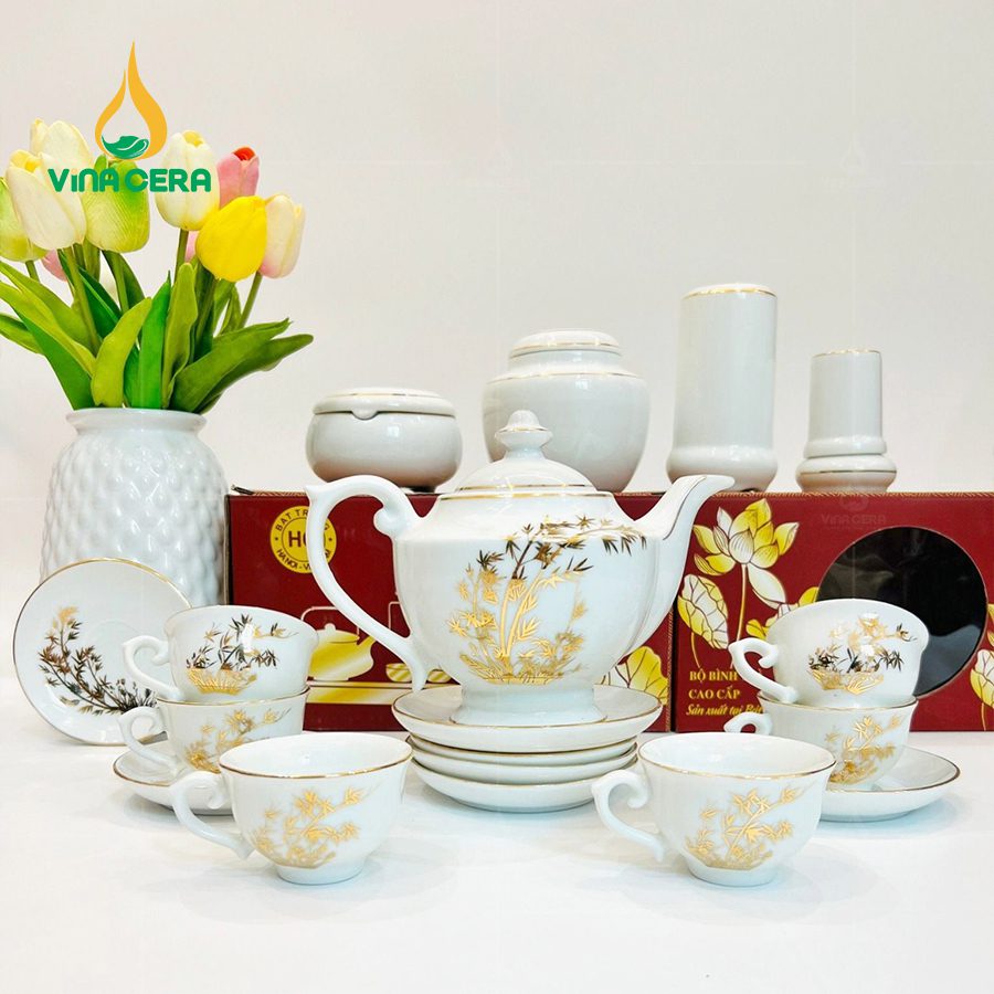 Khám Phá Nghệ Thuật Ấm Chén Vẽ Vàng - Bảo Tồn Văn Hóa Việt Bộ Ấm Trà Vẽ Vàng Dáng Thần Đèn VN AC 41 (5)