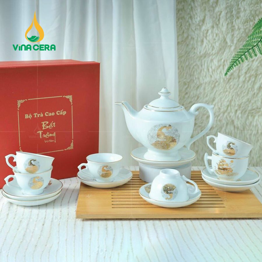 Khám Phá Nghệ Thuật Ấm Chén Vẽ Vàng - Bảo Tồn Văn Hóa Việt Bộ Ấm Trà Vẽ Vàng Dáng Thần Đèn VN AC 41 (6)