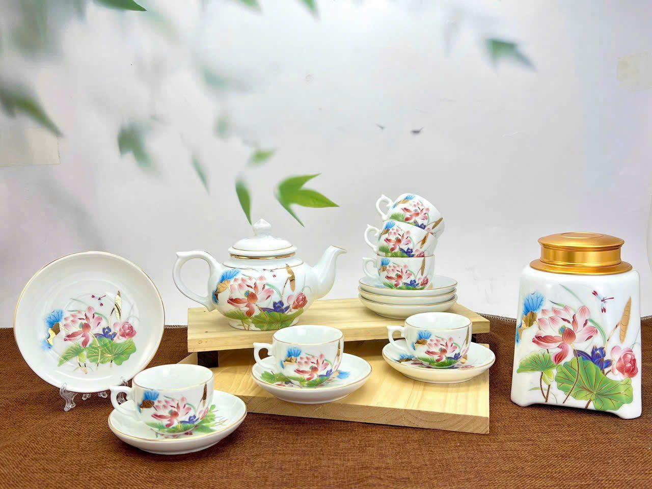 ấm chén in logo quà tặng doanh nghiệp