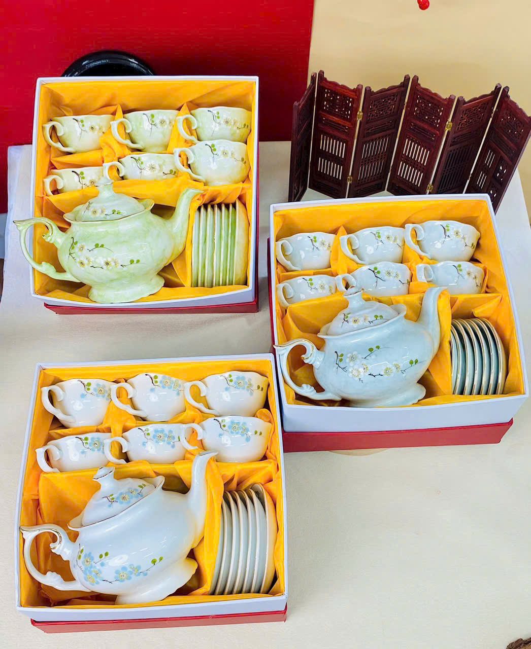 ấm chén in logo quà tặng doanh nghiệp