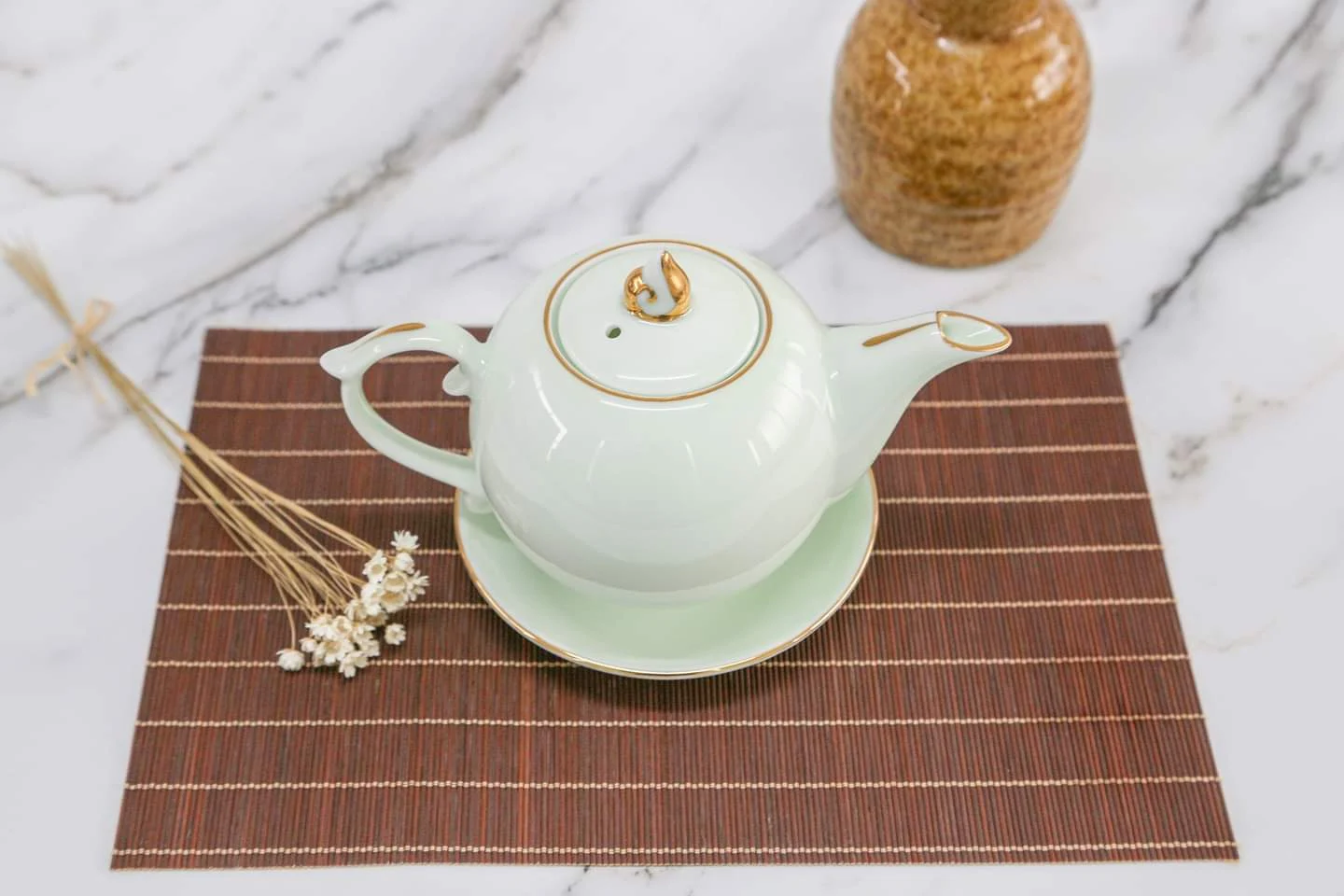 Bộ ấm Chén Ngọn Lửa Men Trắng Ngọc chỉ vàng (1)
