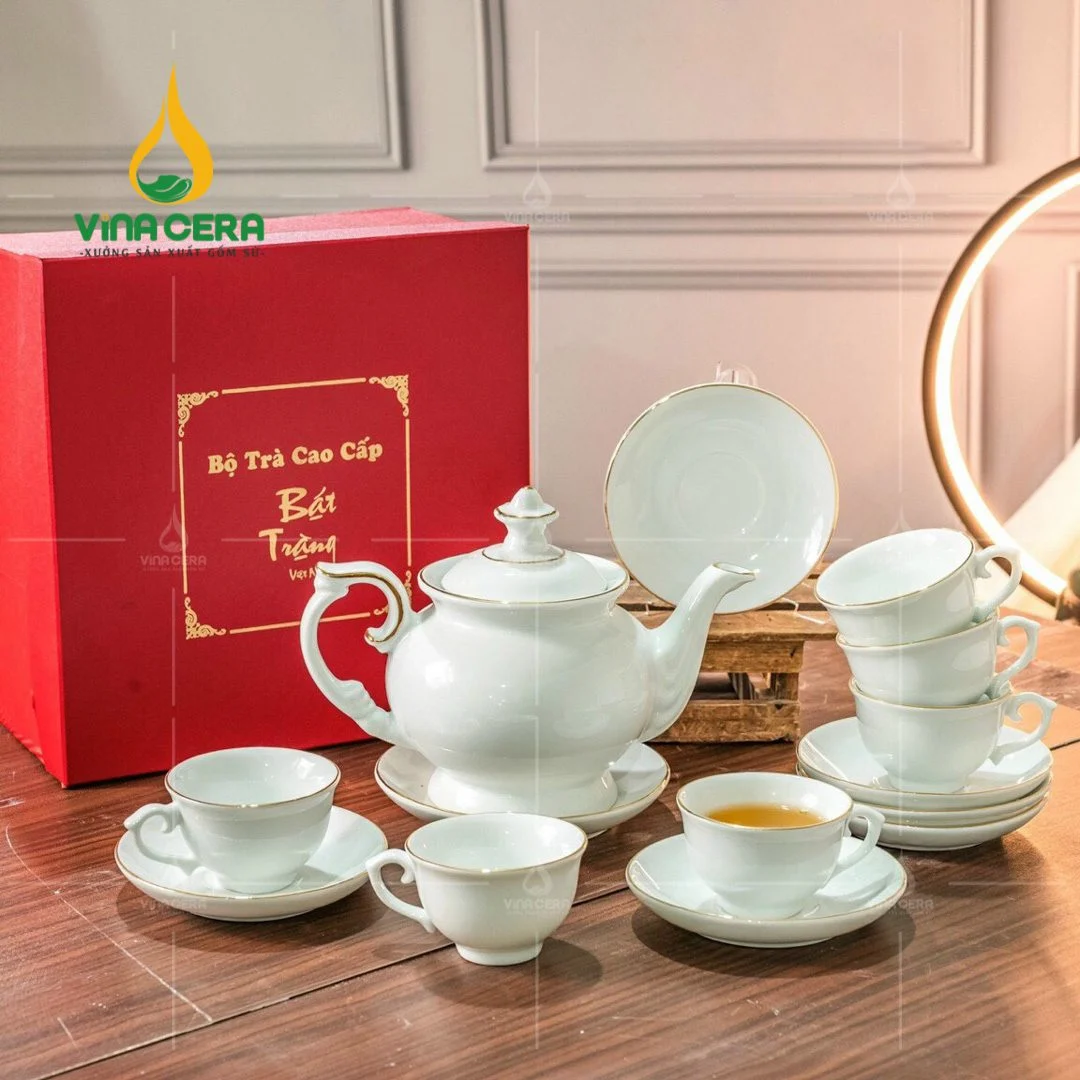 Bộ Ấm Chén Đài Các Chỉ Vàng Bát Tràng (1)