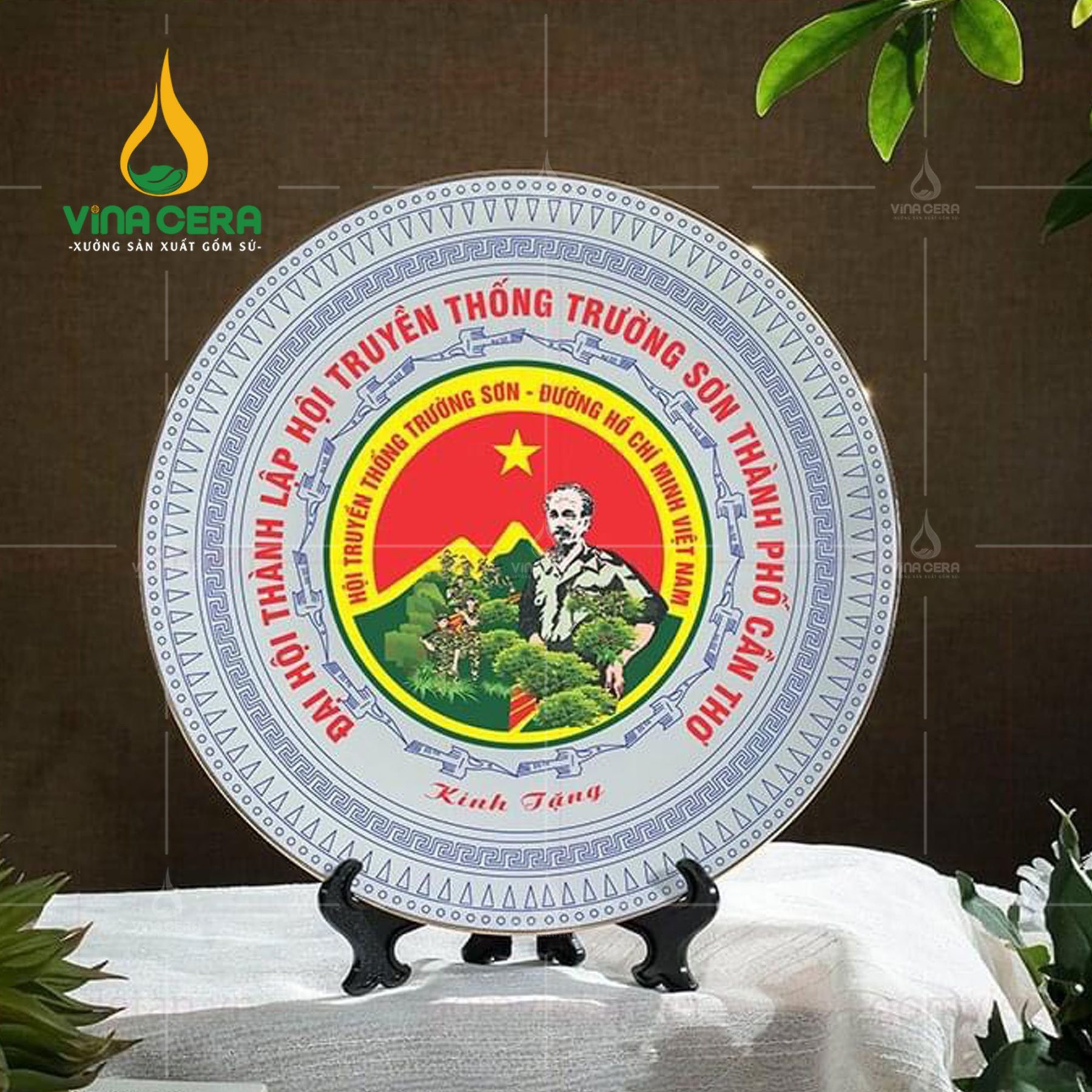 goi-y-qua-tang-y-nghia-ky-niem-80-nam-thanh-lap-quan-doi-viet-nam (9)