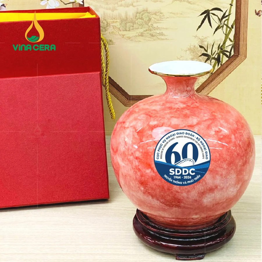 Bộ ấm trà Sứ Minh Châu làm quà tặng 30/4 in logo cho các tổ chức Bình Hút Tài Lộc Men Vân Đá in logo quà tặng (7)