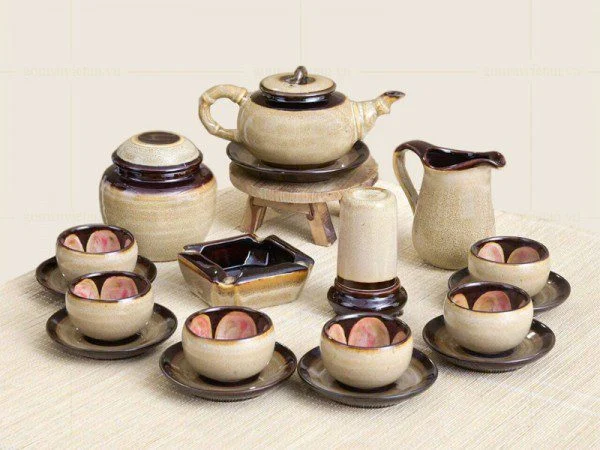 Khám Phá Vẻ Đẹp Huyền Bí Của Ấm Chén Hỏa Biến - Di Sản Nghệ Thuật Việt Nam ấm chén Hỏa Biến