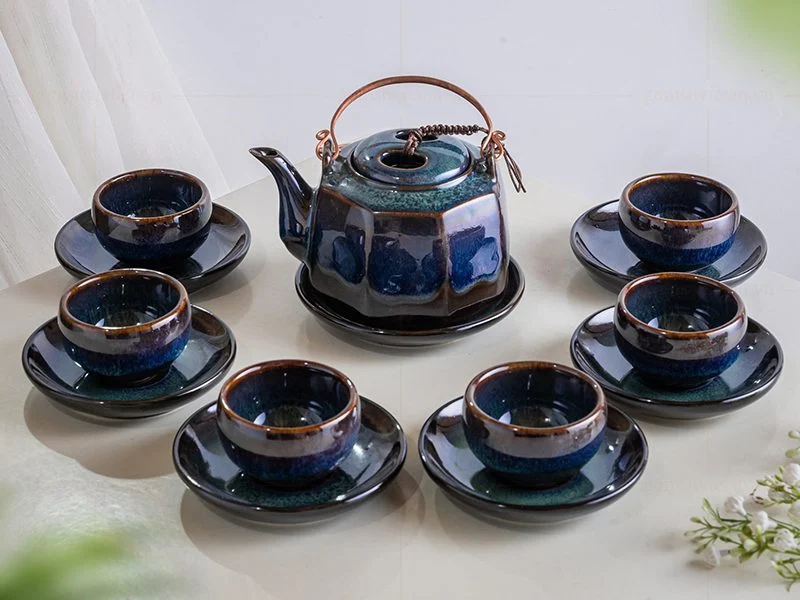 Khám Phá Vẻ Đẹp Huyền Bí Của Ấm Chén Hỏa Biến - Di Sản Nghệ Thuật Việt Nam Bộ ấm chén Hỏa Biến